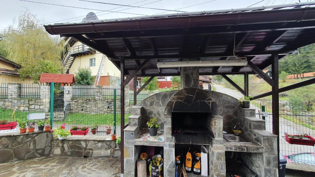 Casa Teleferic Buşteni Exterior foto