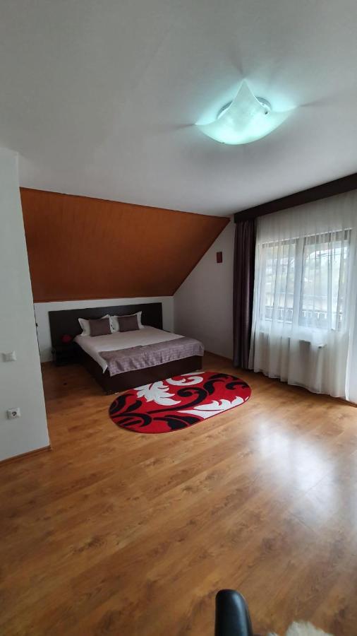 Casa Teleferic Buşteni Exterior foto