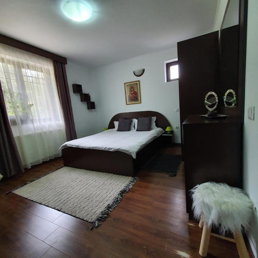 Casa Teleferic Buşteni Exterior foto