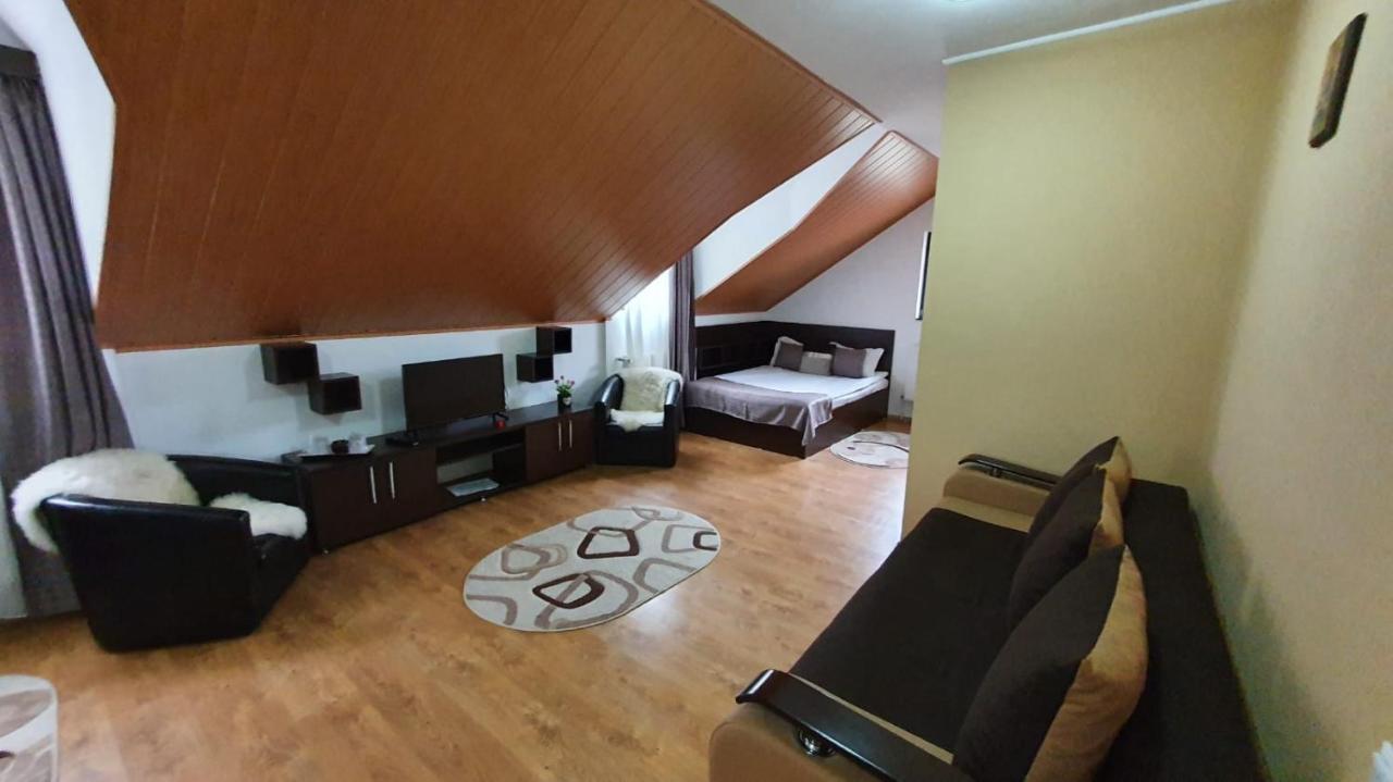 Casa Teleferic Buşteni Exterior foto